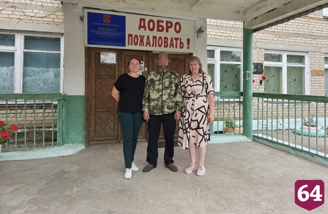 Саратовский боец с позывным «Шейх» в отпуске навестил родную школу