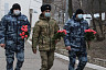 Росгвардейцы передали пациенткам роддома букеты ко Дню матери