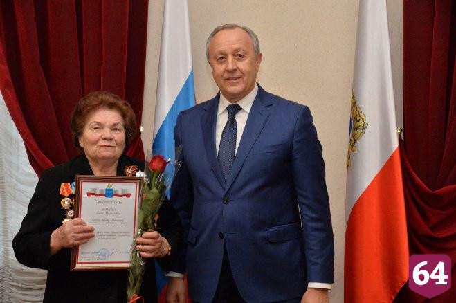 Губернатор поздравил с 96-летием бессменного директора магазина «Белочка»