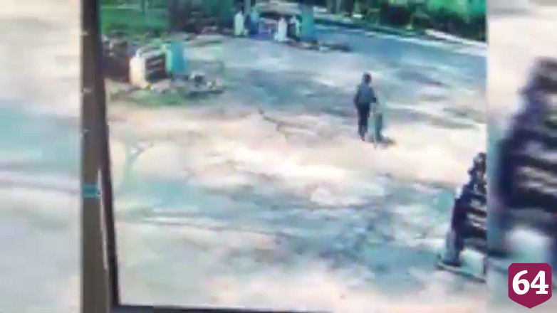 Кража велосипеда у администратора автомойки попала на видео