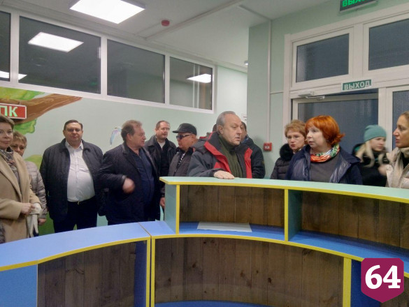 В Саратове стены нового детского сада декорировали натуральным мхом 