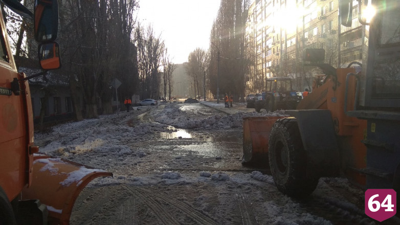 Саратовец рассказал о транспортном коллапсе из-за коммунальной аварии
