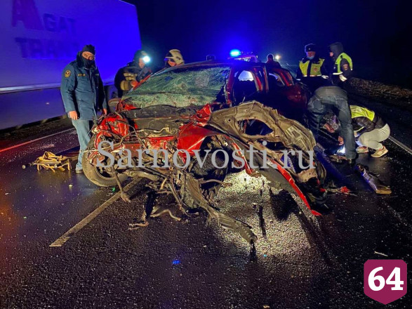 Под Саратовом в ДТП погибли 3 человека