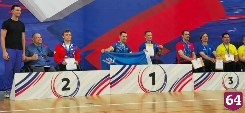 Саратовский бадминтонист завоевал серебро и бронзу на чемпионате России