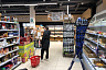 Жители Саратова стали ходить за продуктами в масках