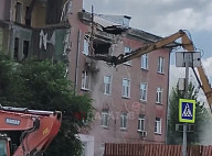 В Саратове разбирают дом с рухнувшими подъездами
