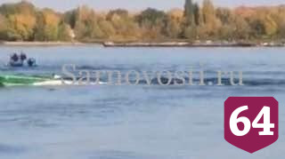 В Саратове спасли упавшего в Волгу из катера мужчину