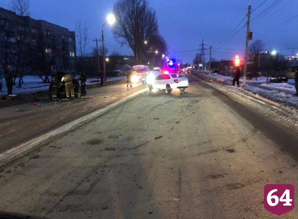 Два человека попали в больницу после ДТП на Орджоникидзе