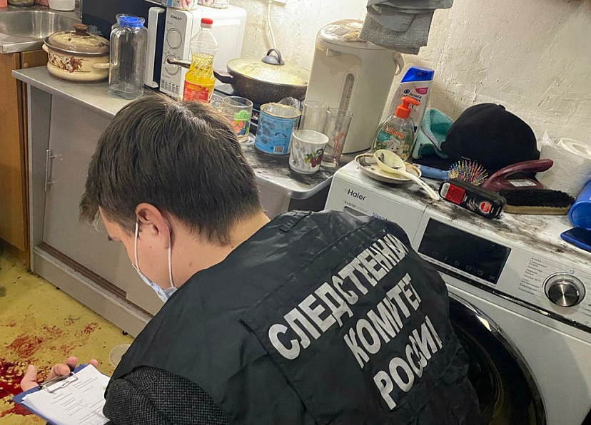 В общежитии нашли зарезанного мужчину 