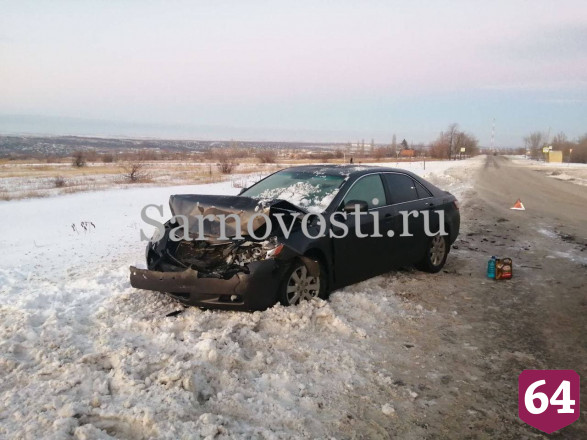 В массовой аварии под Саратовом девушка травмировала ноги