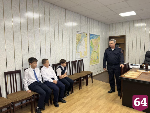 Шестиклассники из Энгельса рассказали о слежке за преступником