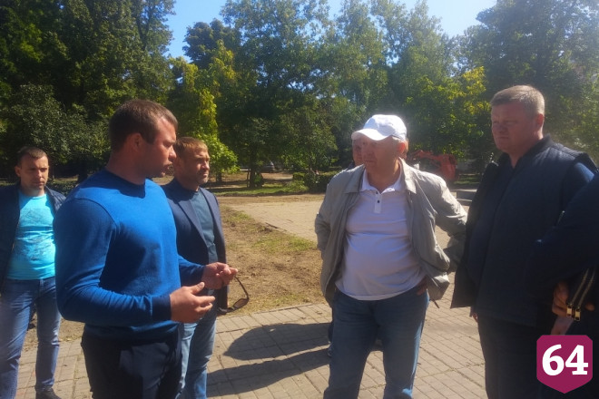 Радаев потребовал ускорить реконструкцию проспекта Кирова