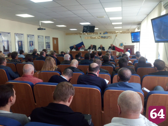 В Саратове обсудили президентскую стратегию развития дорожной отрасли 