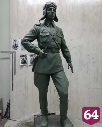 Саратовцам показали будущий памятник легендарному летчику