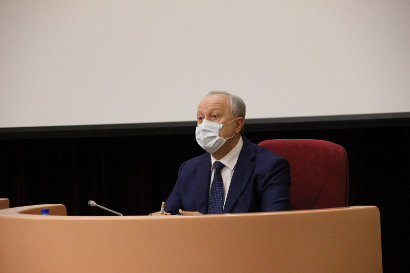 Губернатор начал ежегодный отчет в областной думе