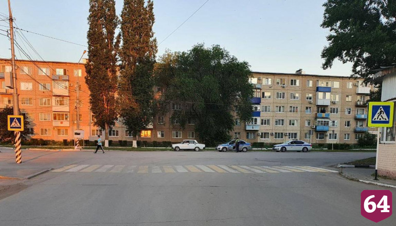 Под Саратовом иномарка сбила 13-летнюю девочку на переходе