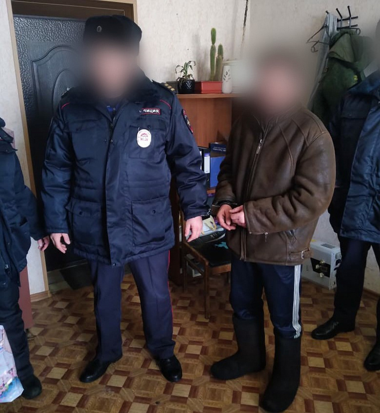 Саратовец разбудил друга среди ночи и зарезал за мат