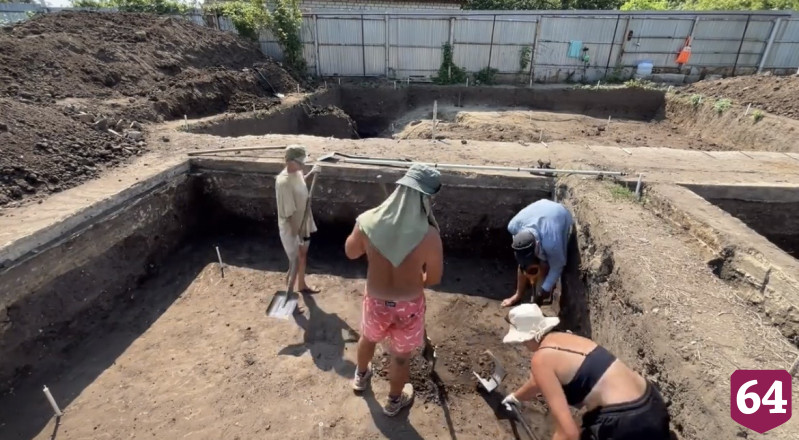 Археологи раскрыли процесс раскопок базара средневекового города в Саратове