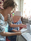 Саратовскую долгожительницу поздравили с 99-летием