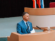 Депутаты и общественники поддержали Орлова, Аминова и Злобнову