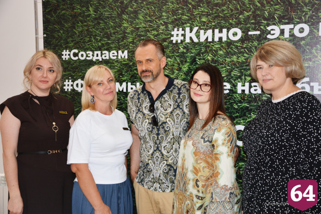 Для звезды сериалов приезд в Саратов стал романтическим возвращением в город юности