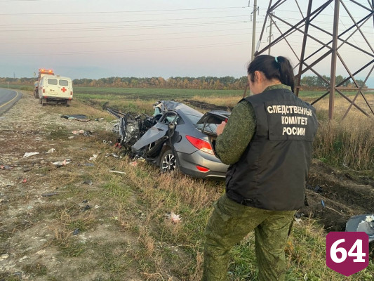 Под Саратовом в ДТП с внедорожником погибли мужчина и ребенок