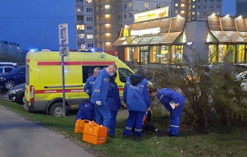 В Саратове водитель иномарки задавил двух подростков