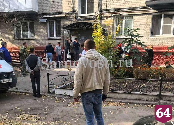 В Саратове задержана выбросившая из окна дочерей женщина