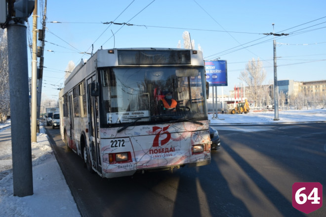 По Трофимовскому мосту возобновили движение троллейбусов