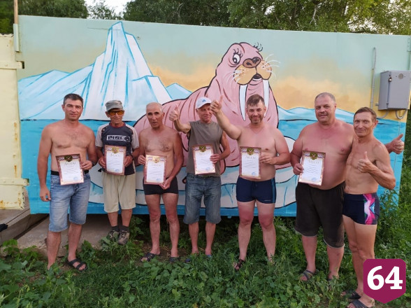 Саратовские моржи проложили турмаршрут на надувных лодках