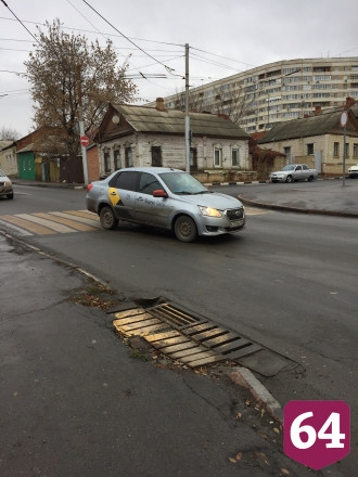 Саратовских таксистов учили правильно носить маски 