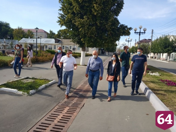 Губернатор призвал к общественному контролю на пешеходной улице