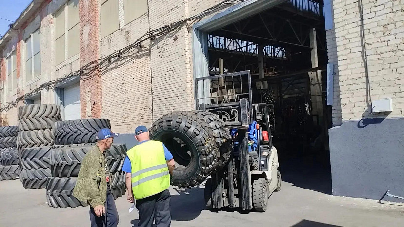 Из Саратова в зону СВО отправили очередную партию гуманитарного груза
