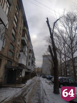 Подъезды пятиэтажек в Саратове заволокло паром из-за прорыва теплотрассы