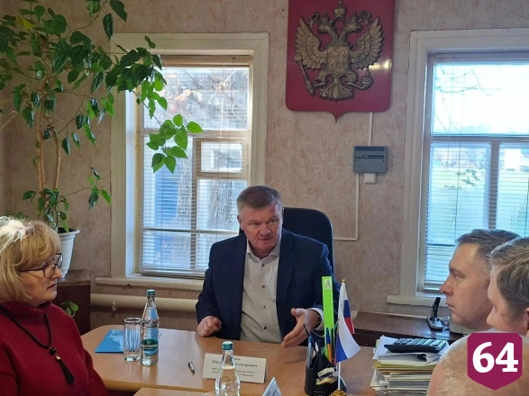 Вице-губернатор взял на контроль обращения жителей саратовского села