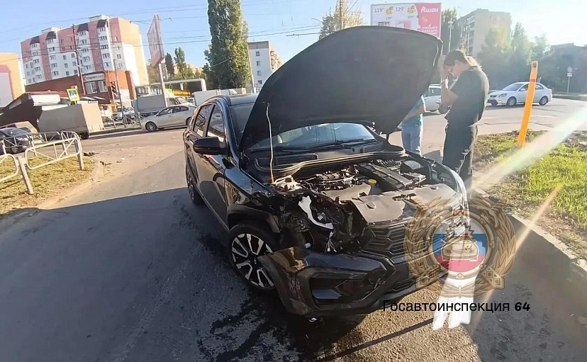 Женщина покалечилась в аварии на проспекте Строителей