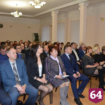 Энгельсские чиновники встретили предложения президента аплодисментами 