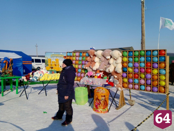 На саратовской «Лыжне России» фурор произвела лихая казачка с шашкой