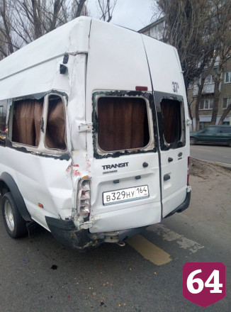 Ребенок и трое взрослых пострадали в ДТП с троллейбусом и маршруткой