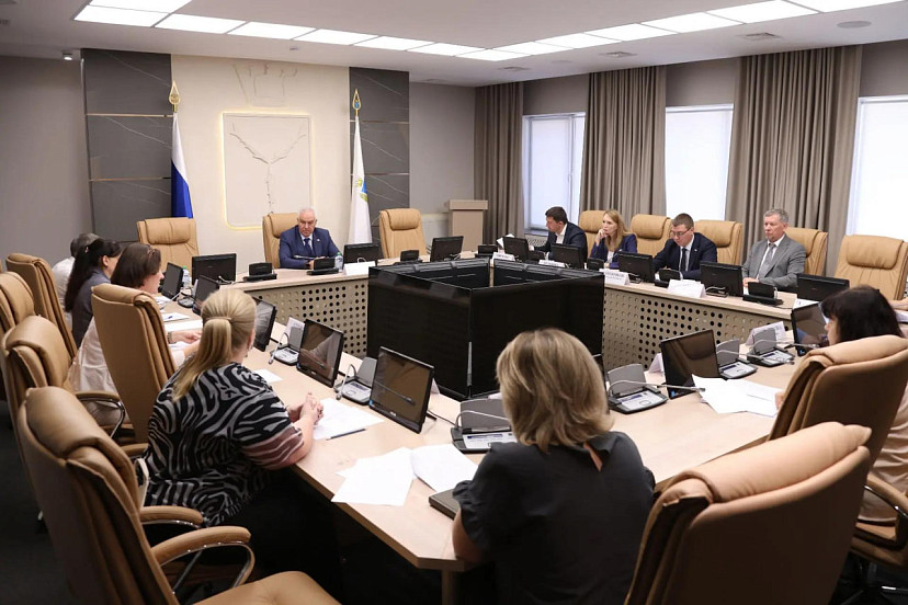 В Саратове обсудили защиту промышленных территорий земли от застройки
