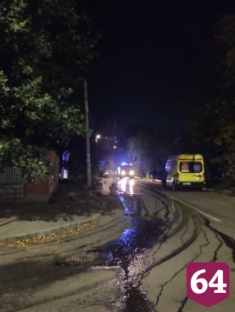 Жителя дома в центре Саратова эвакуировали из-за пожара