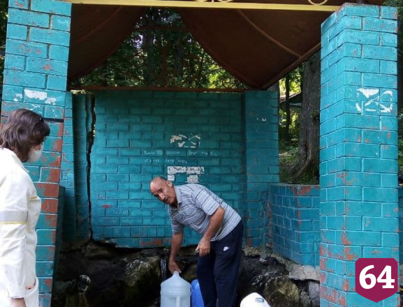 На окраине Саратова благоустраивают родники