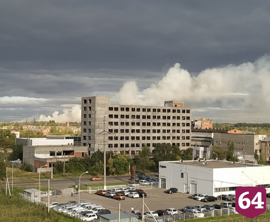 Рядом с аэродромом в Энгельсе произошел крупный пожар