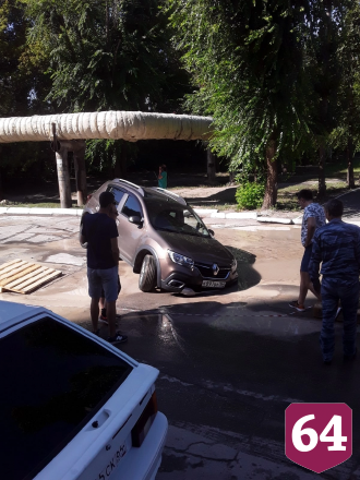 Чиновники озвучили сроки ликвидации крупного провала в Саратове