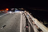 На трассе под Саратовом иномарка протаранила отбойник