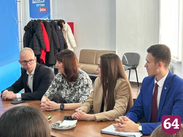 В Саратове обсудили моду на традиционные семьи