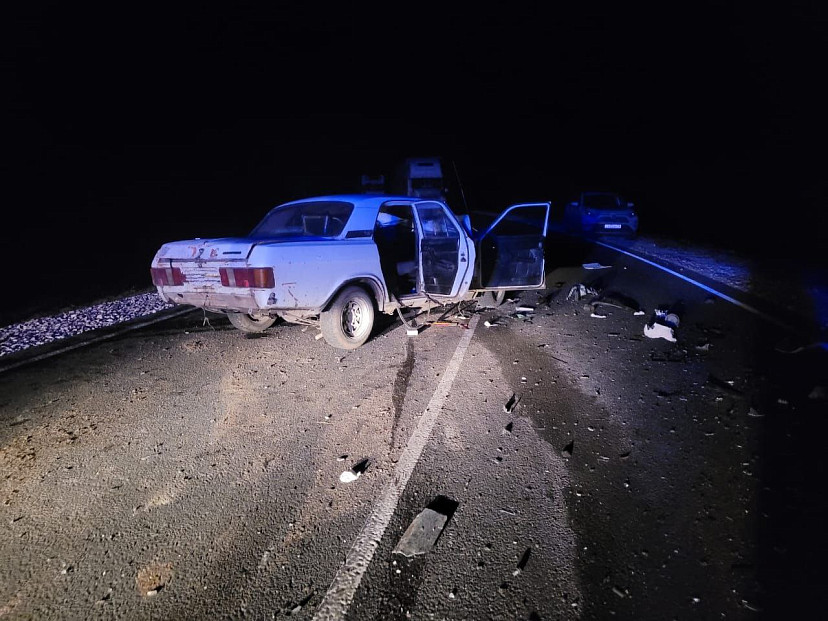 Водитель «Волги» погиб в ДТП с грузовиком на саратовской трассе