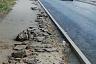 Саратовцы жалуются на разбитые после ремонта дорог тротуары