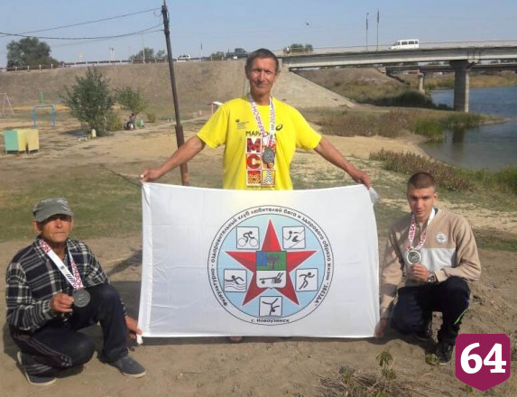 Саратовские моржи готовятся к ночным заплывам