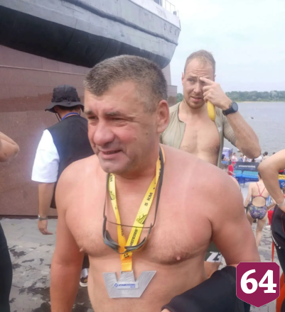 Бывший начальник полиции Саратова дважды переплыл Волгу